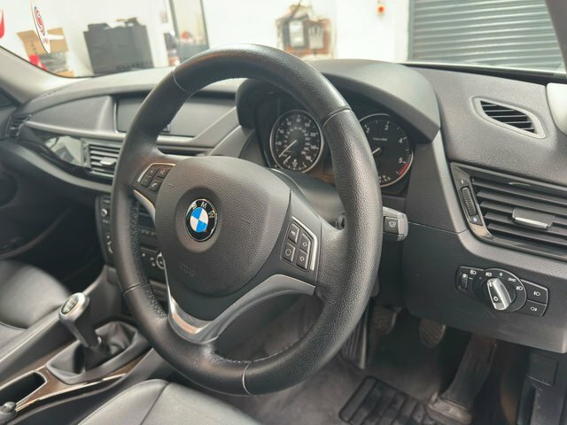 BMW X1 Xdrive20d Xline White #13