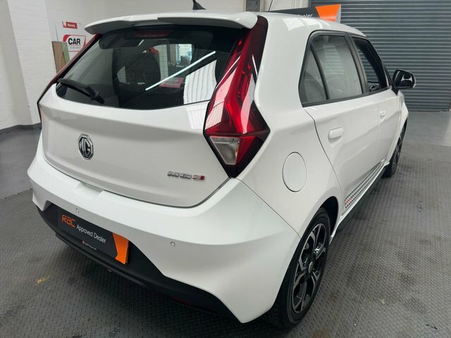 MG MG3 1.5 Vti-tech Exclusive Hatchback White #6