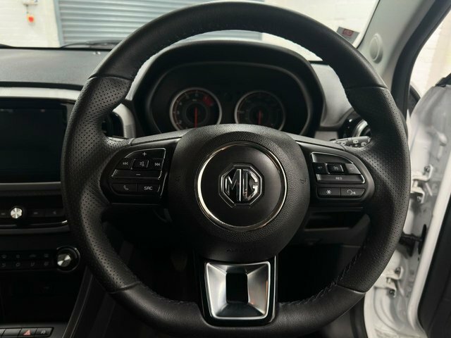 MG MG3 1.5 Vti-tech Exclusive Hatchback Orange #15
