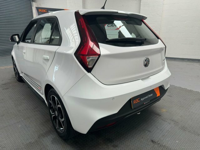 MG MG3 1.5 Vti-tech Exclusive Hatchback White #4