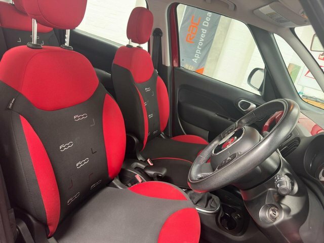 Fiat 500L Lounge Red #11