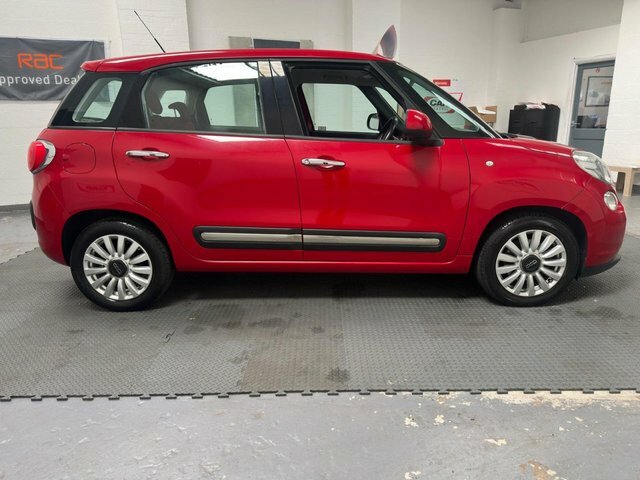 Fiat 500L Lounge Red #7