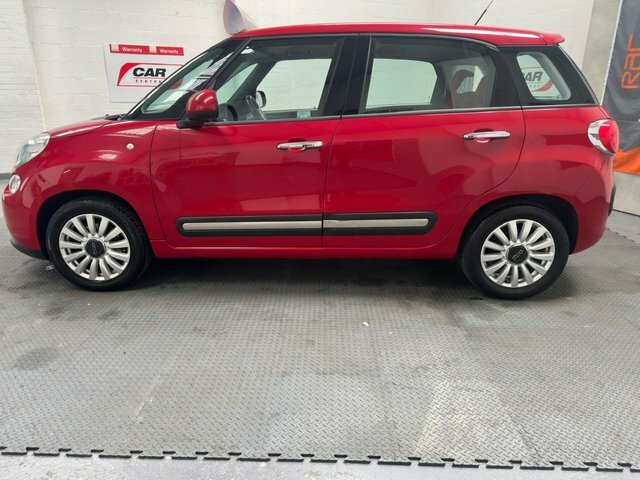Fiat 500L Lounge Red #3