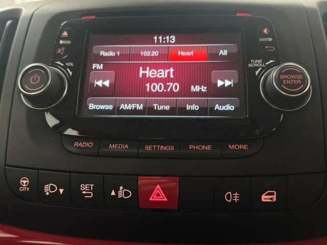 Fiat 500L Lounge Red #15