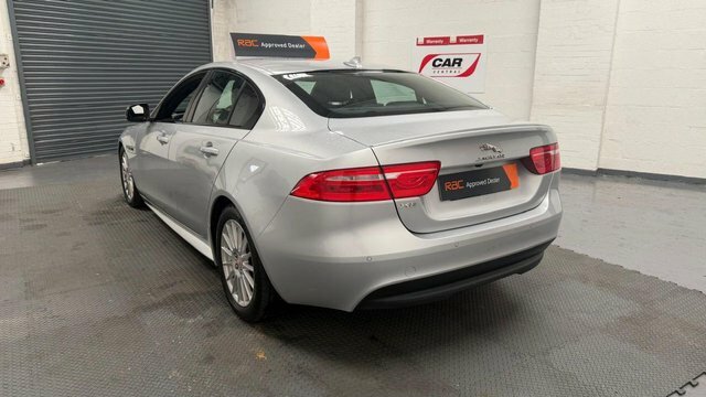 Jaguar XE 2.0D R-sport Saloon Euro 6 Ss Silver #4