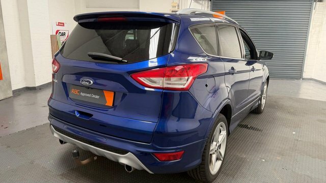 Ford Kuga 2015 2.0 Tdci Titanium Suv 2Wd E White #6