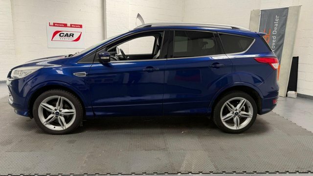 Ford Kuga 2015 2.0 Tdci Titanium Suv 2Wd E White #3