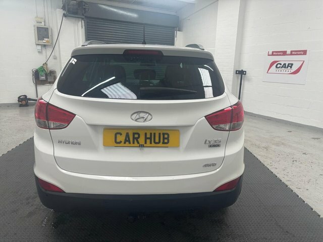 Hyundai Ix35 2.0 Crdi Premium Suv 4Wd Euro 5 White #5