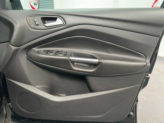 Ford Kuga 2.0 Tdci Titanium 2Wd Euro 5 White #9