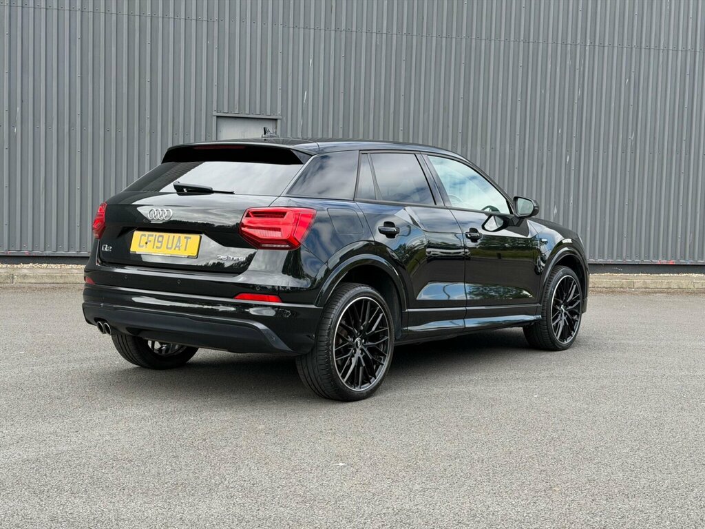 Audi Q2 1.5 Tfsi Cod 35 Black Edition Euro 6 Ss CF19UAT Black #5