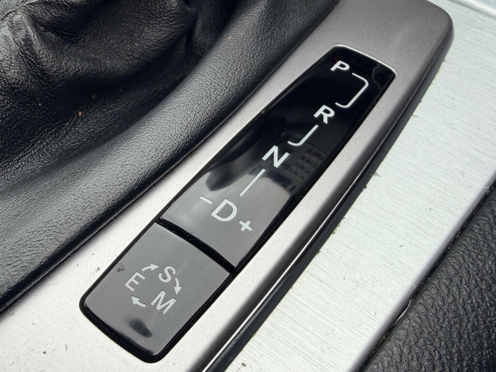 Mercedes-Benz C Class C220d Amg Line Premium Plus #38