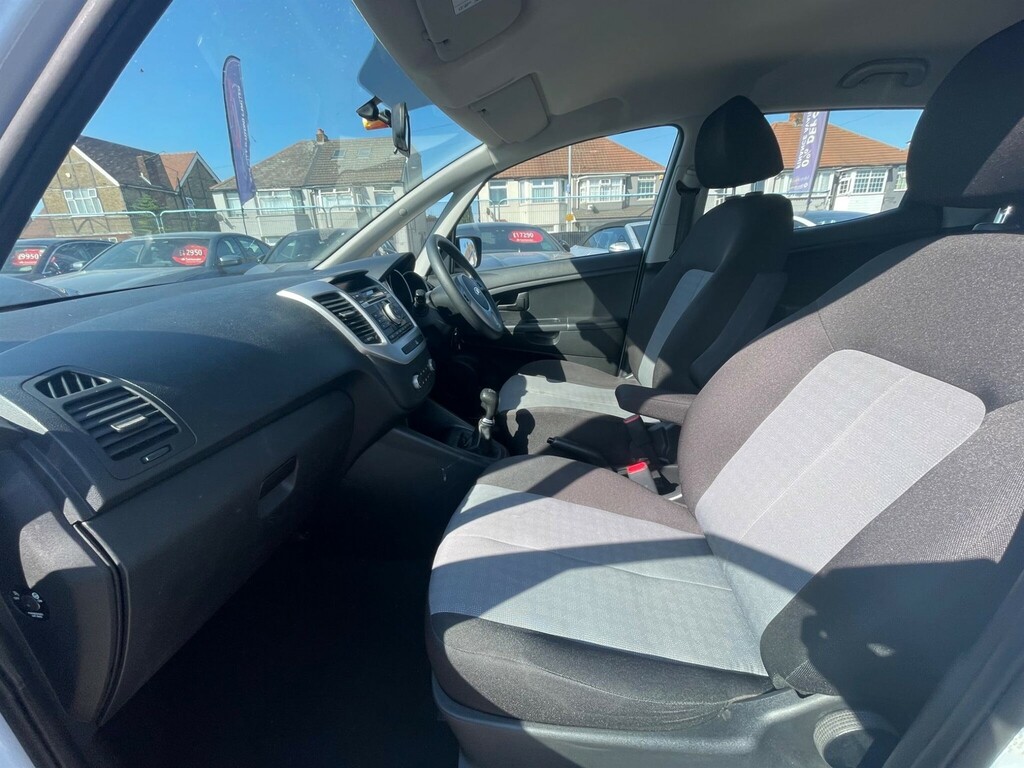 Kia Venga 1.6 3 Mpv  #16