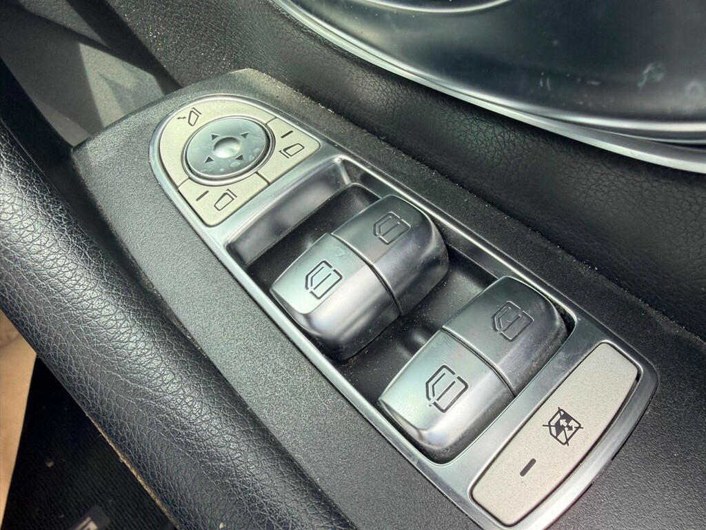 Mercedes-Benz E Class 2.0 E220d Sport Estate G Tronic Plus Blue #40