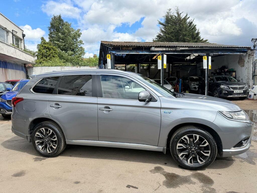 Mitsubishi Outlander 2.0 Phev Gx3h Red #9