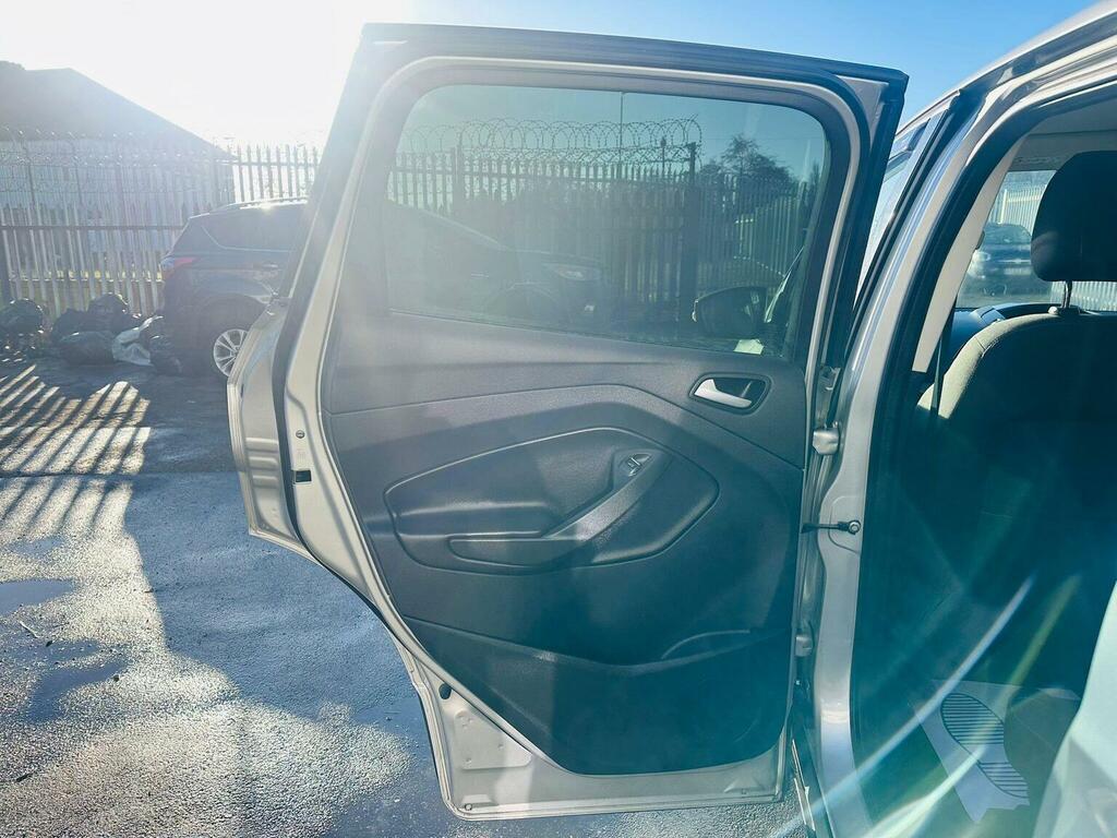 Ford Kuga Titanium Tdci White #30