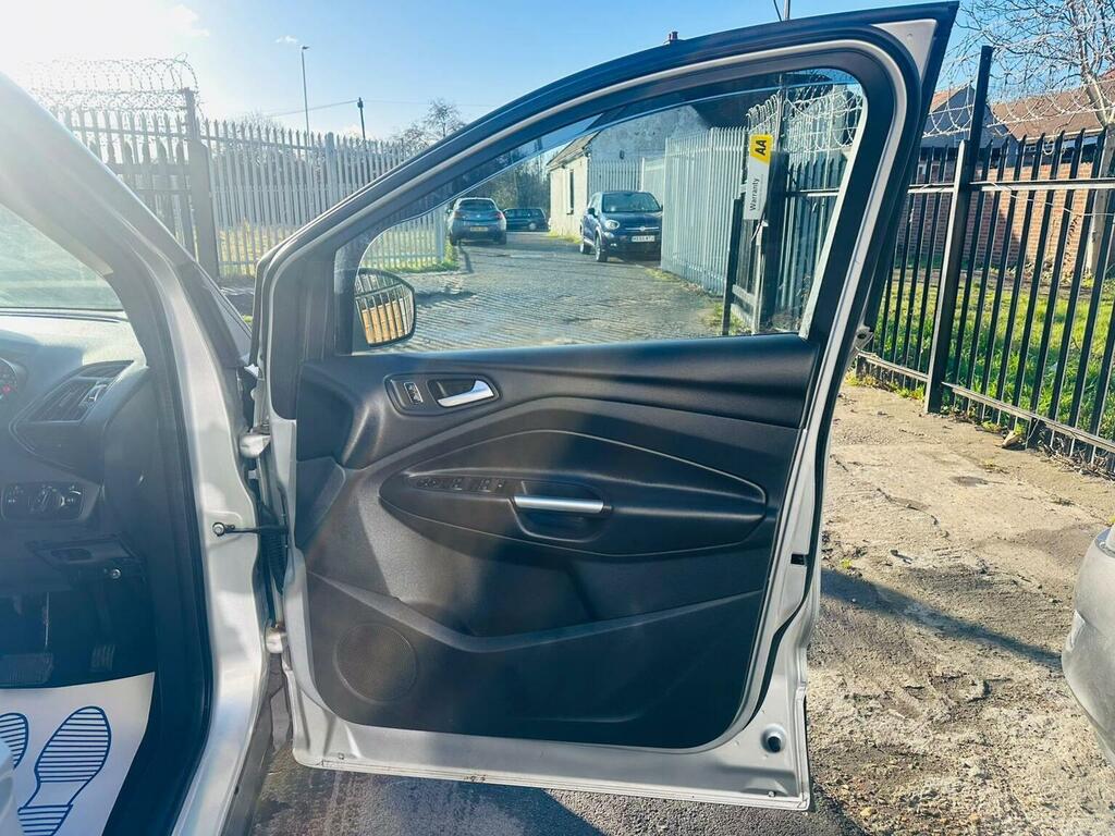 Ford Kuga Titanium Tdci White #28