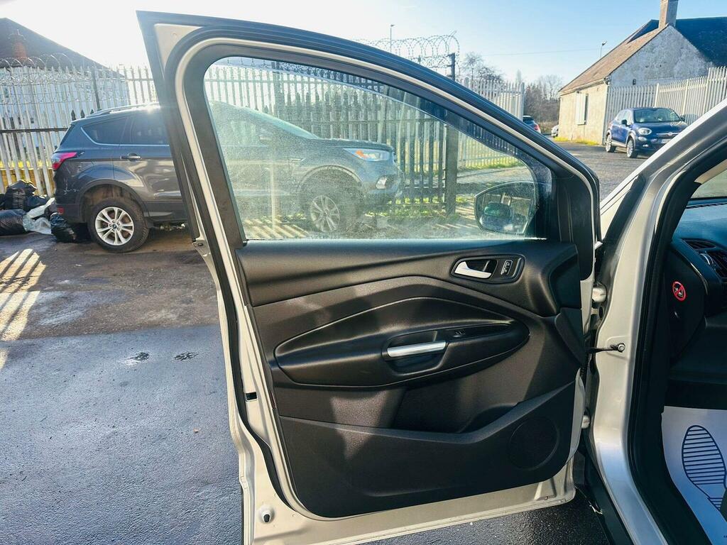 Ford Kuga Titanium Tdci White #31