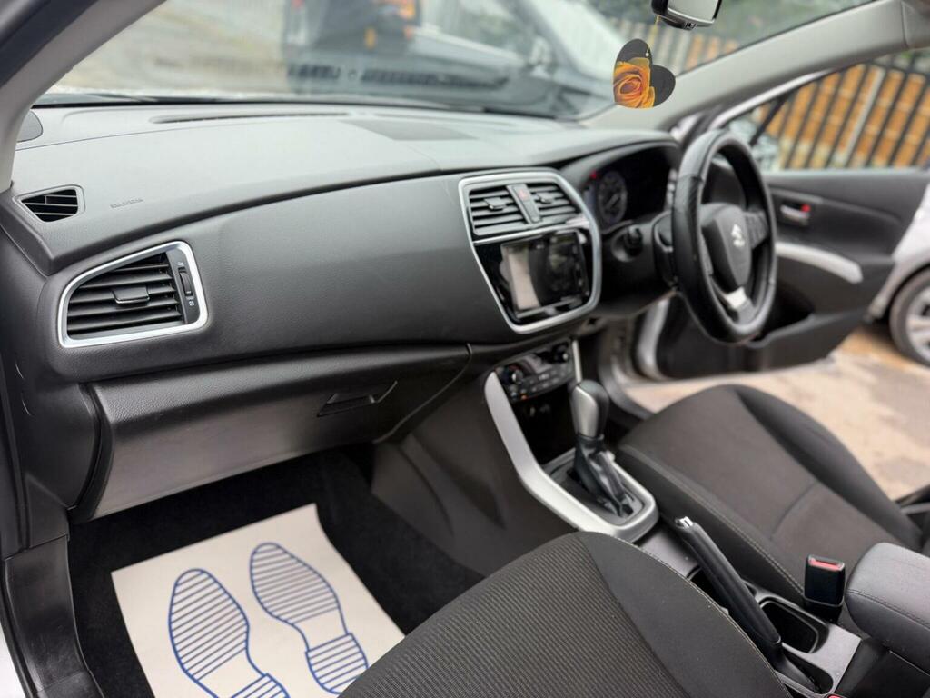 Suzuki SX4 S Cross Hatchback  #30