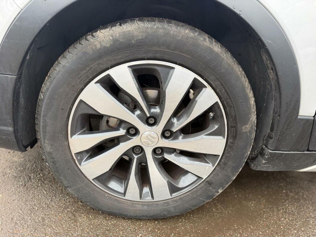 Suzuki SX4 S Cross Hatchback  #47