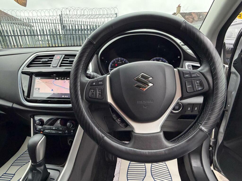 Suzuki SX4 S Cross Hatchback  #56
