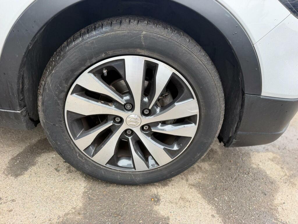 Suzuki SX4 S Cross Hatchback  #44