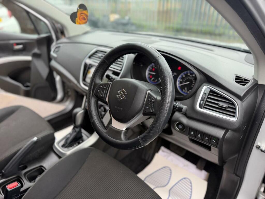 Suzuki SX4 S Cross Hatchback  #60