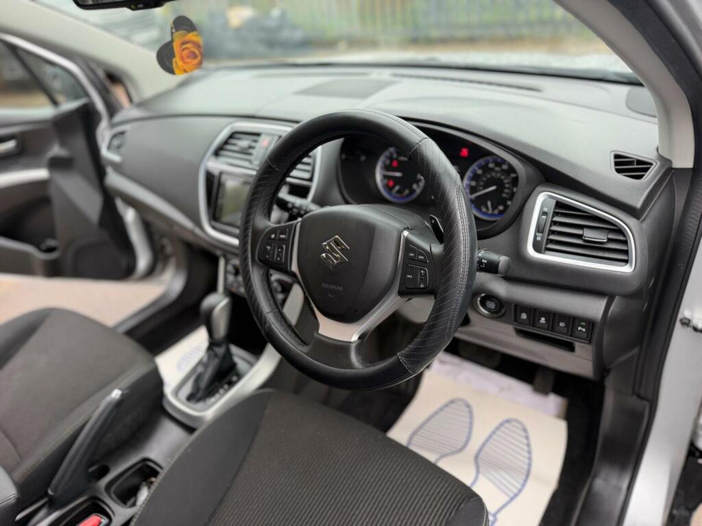 Suzuki SX4 S Cross Hatchback  #61
