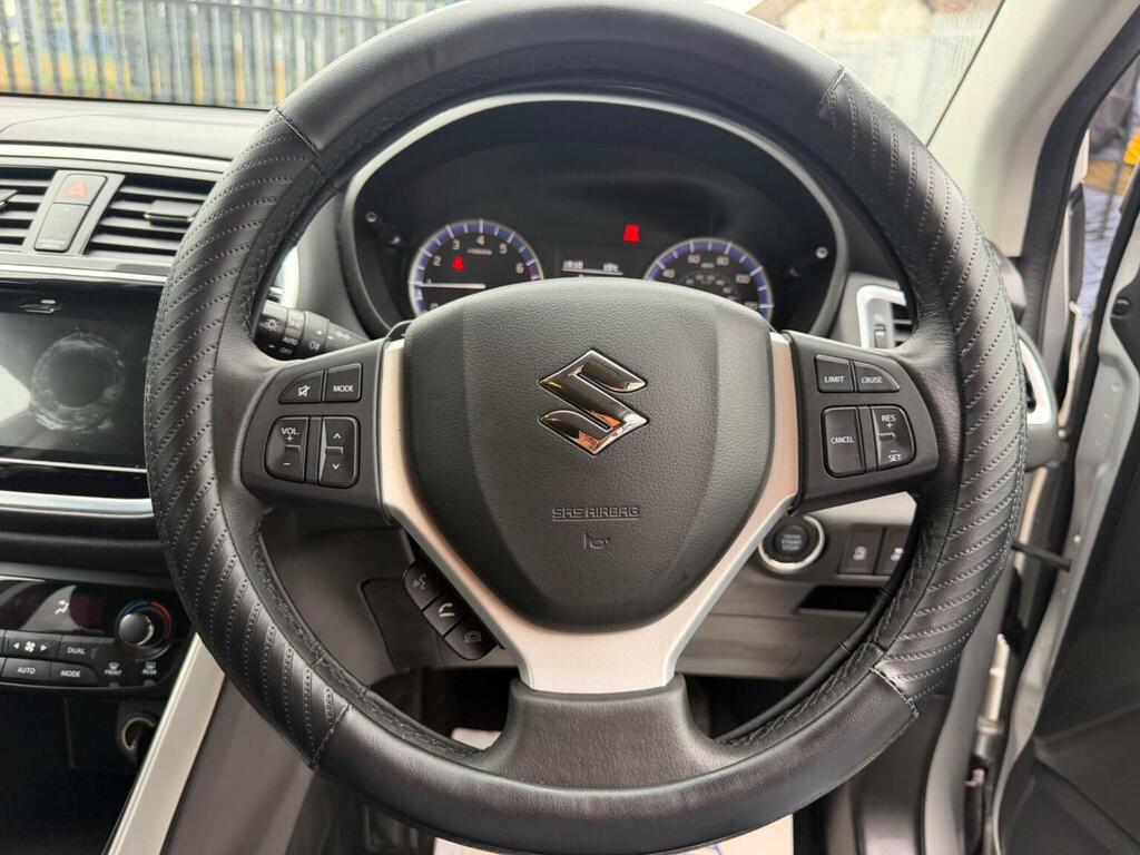 Suzuki SX4 S Cross Hatchback  #58