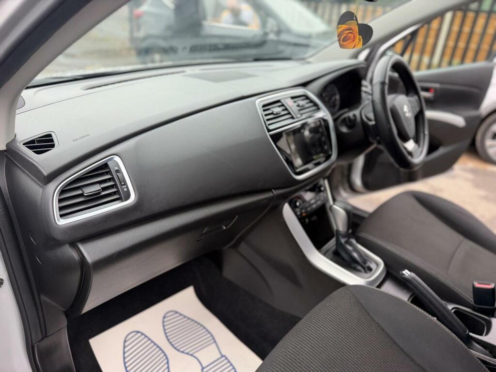 Suzuki SX4 S Cross Hatchback  #31