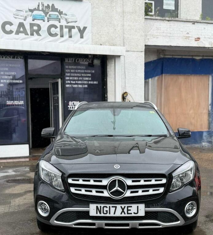 Mercedes-Benz GLA Class 1.6 Gla200 Sport 7G-dct Euro 6 Ss Black #2