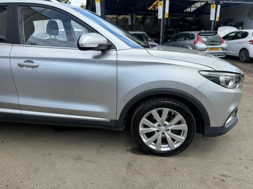 MG ZS Zs Exclusive T Red #10