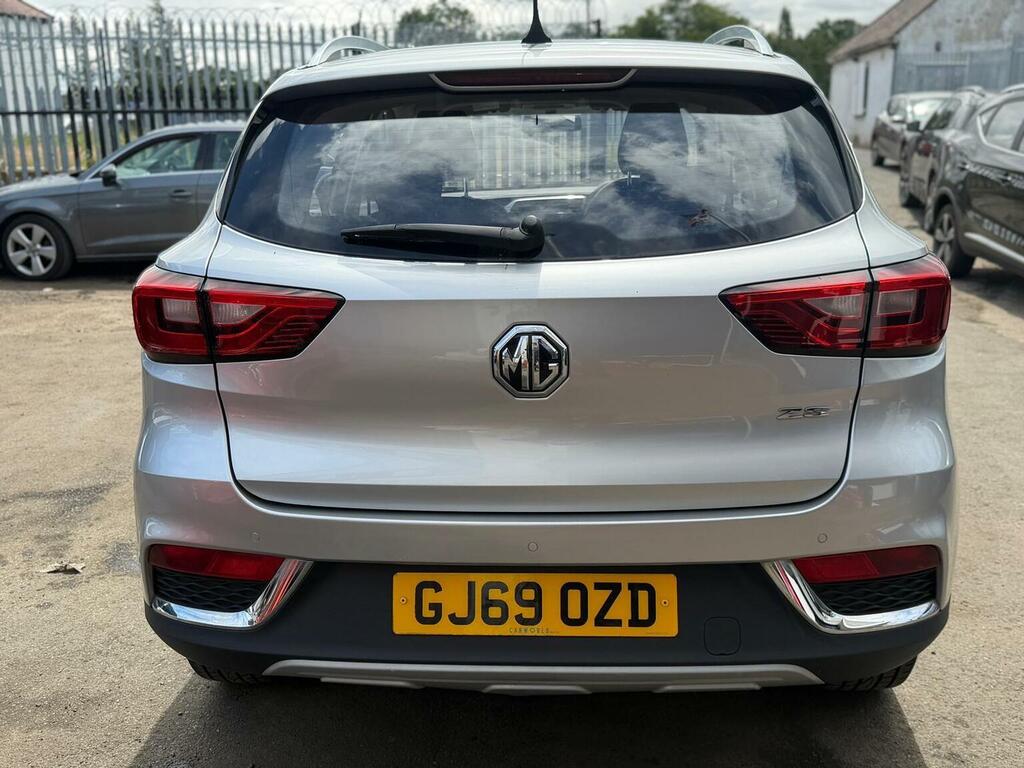 MG ZS Zs Exclusive T Red #8