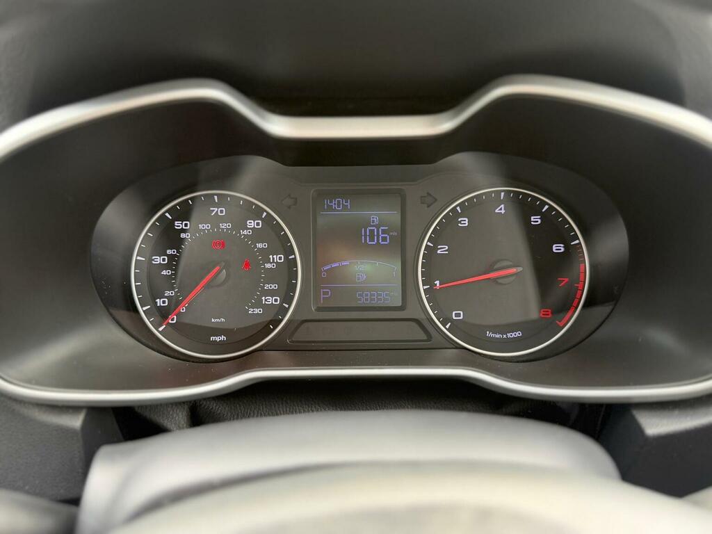 MG ZS Zs Exclusive T Red #42