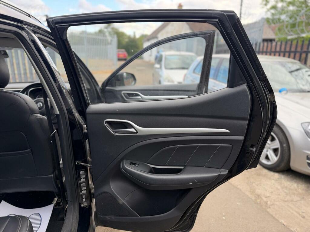 MG ZS 44.5Kwh Exclusive Suv 143 Ps Blue #34