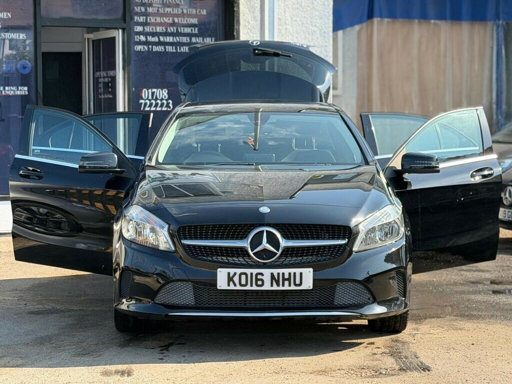 Mercedes-Benz A Class 1.6 A180 Sport 7G-dct Euro 6 Ss Black #6