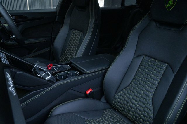 Lamborghini Urus V8 Black #35