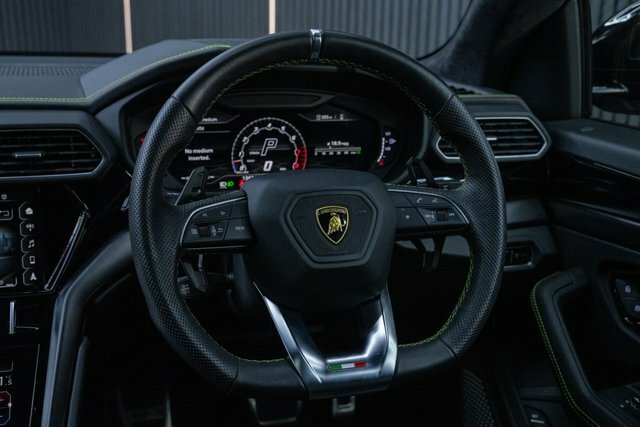 Lamborghini Urus V8 Black #24