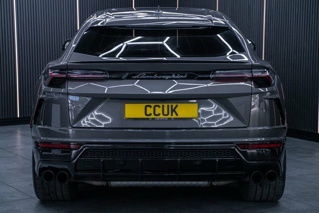 Lamborghini Urus V8 Black #8