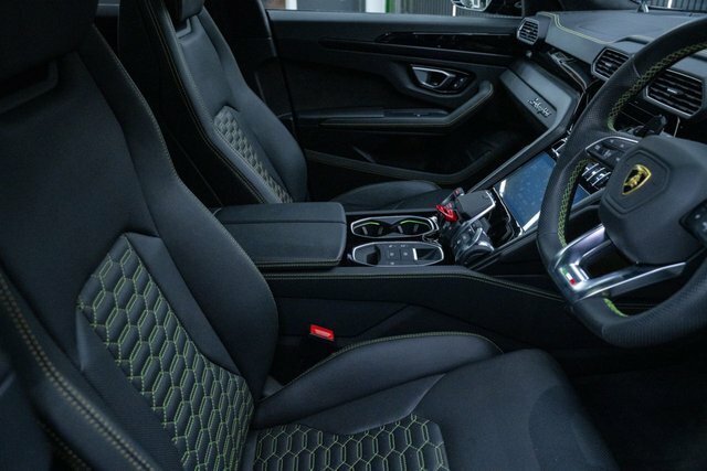 Lamborghini Urus V8 Black #14