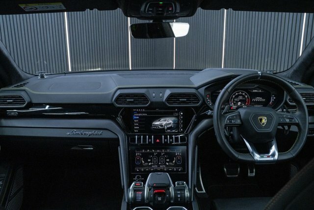 Lamborghini Urus V8 Black #13