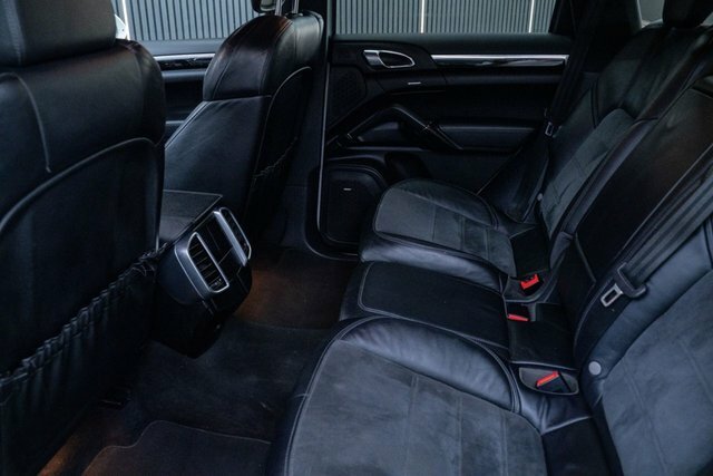 Porsche Cayenne   #32