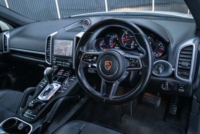 Porsche Cayenne   #12