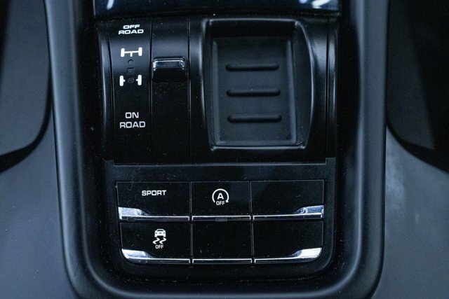 Porsche Cayenne   #18