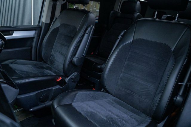 Volkswagen Caravelle Mpv  #29