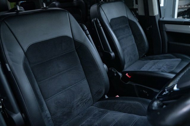 Volkswagen Caravelle Mpv  #15