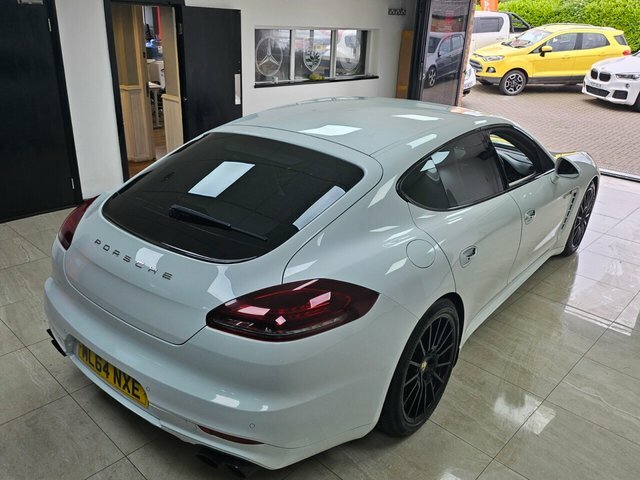 Porsche Panamera 3.0L S E-hybrid Tiptronic 333 Bhp White #6