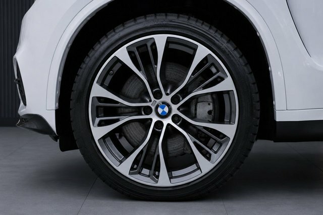 BMW X5 3.0 M50d Suv Xdrive Euro 6 S S ST18YUS White #5