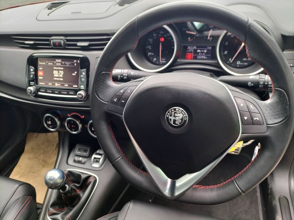 Alfa Romeo Giulietta Hatchback Tb Sprint 202121 Red #5