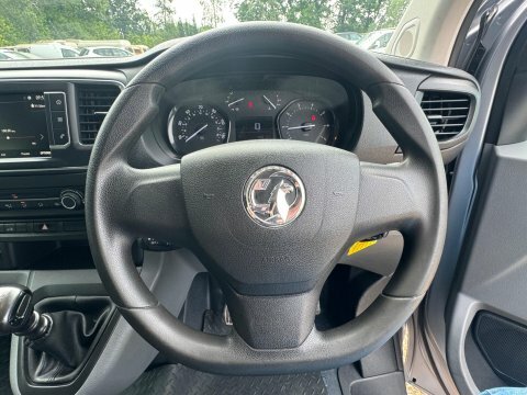 Vauxhall Vivaro 1.5L Sportive White #42