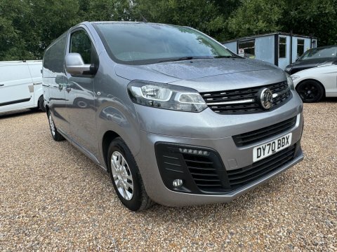 Vauxhall Vivaro 1.5L Sportive White #30
